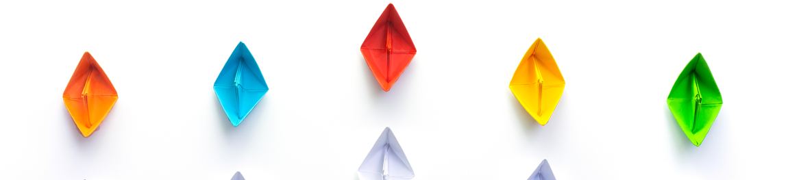 Alle Schiffe auf Kurs, Bunte fahren voran.